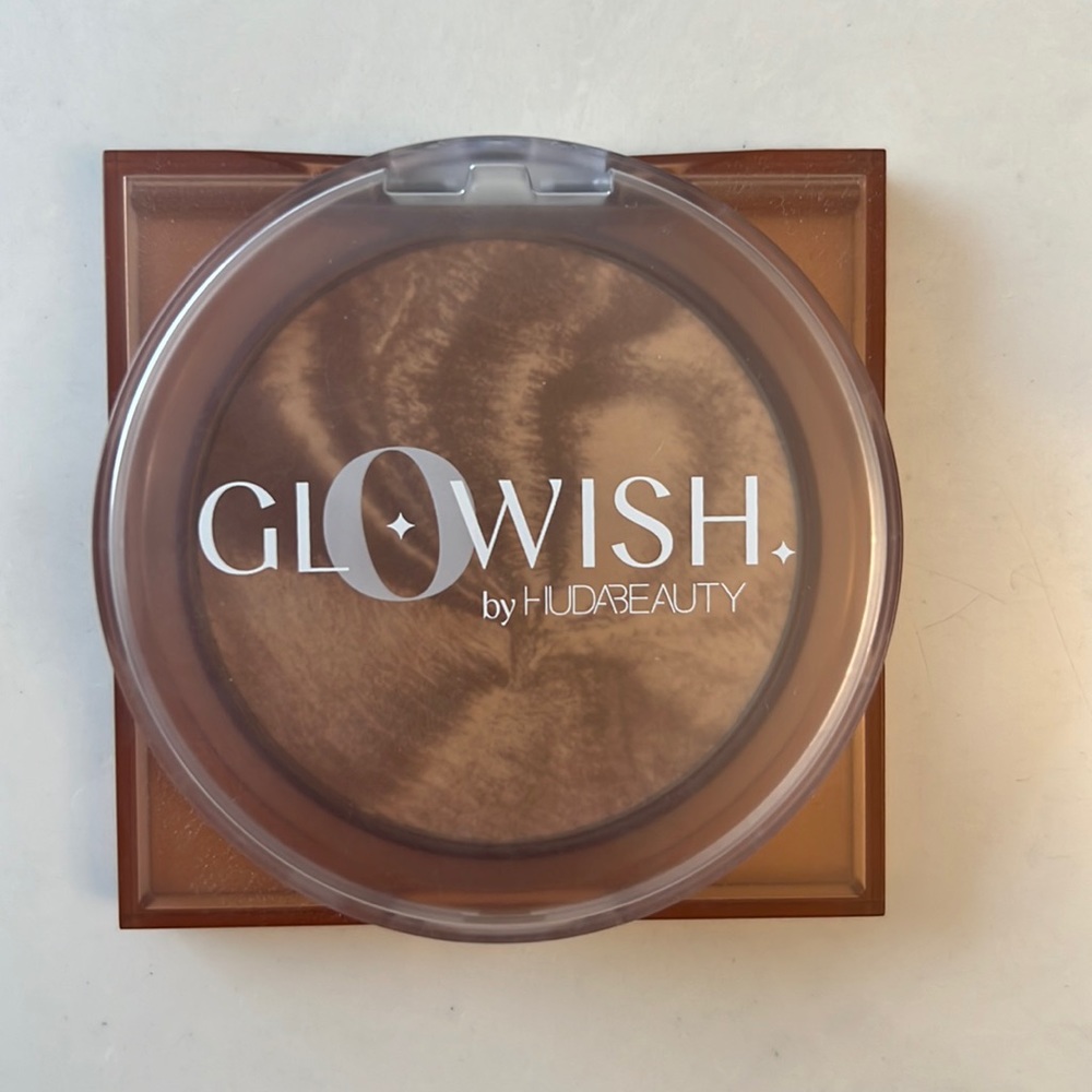 Huda Beauty Bronzer